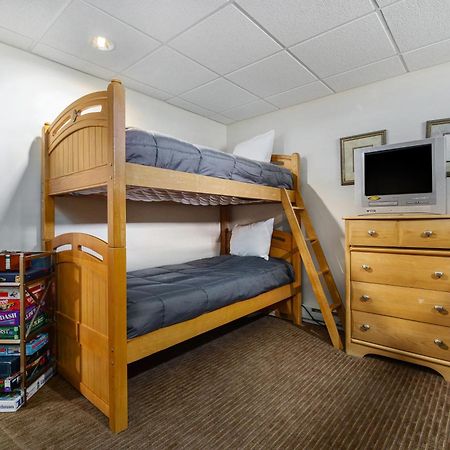 Boyne Mountain Getaway, Unit B Aparthotel Boyne Falls Exterior foto