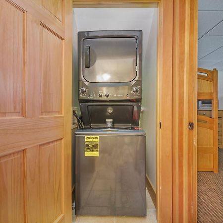 Boyne Mountain Getaway, Unit B Aparthotel Boyne Falls Exterior foto